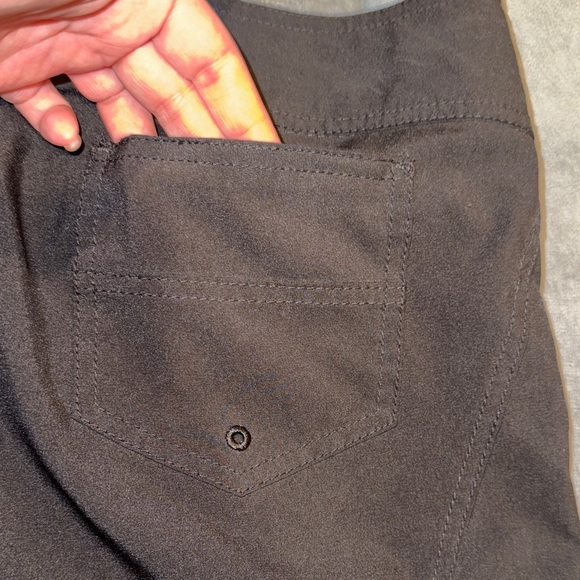 VOLCOM-SIMPLY SOLID 5 BOARDSHORT - BLACK Size 9 - Picture 12 of 13